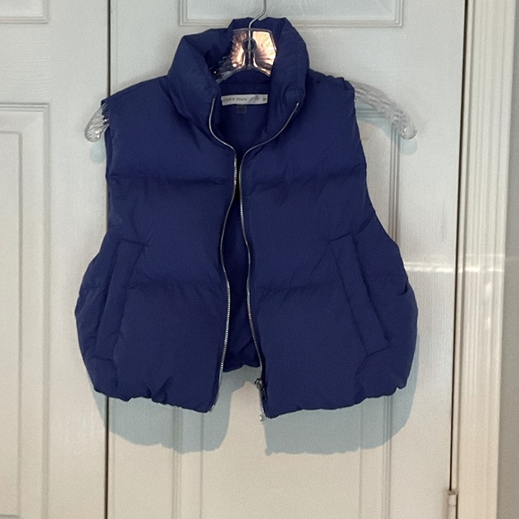 Altered state Brilliant Blue Adorable puffer vest 
25.39.09EB - Picture 1 of 4